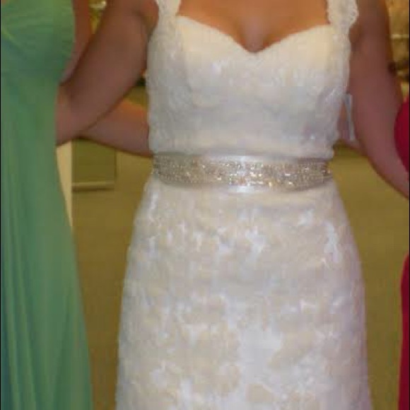 Wedding dress Ivory size 2 - Picture 4 of 6